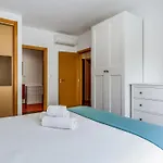 Luminous 2 Bdr W/pool By Lovelystay * Albufeira