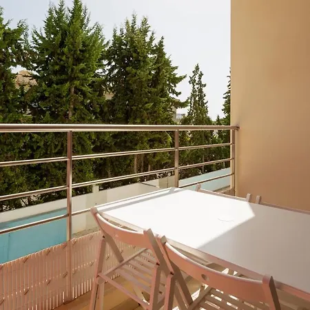 Luminous 2 Bdr W/pool By Lovelystay Αλμπουφέιρα